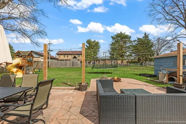 $349,900 | 8836 West 93rd Place, Hickory Hills, IL 60457