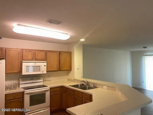 $1,700 | 8550 Argyle Business Loop, Unit 1702, Jacksonville, FL 32244
