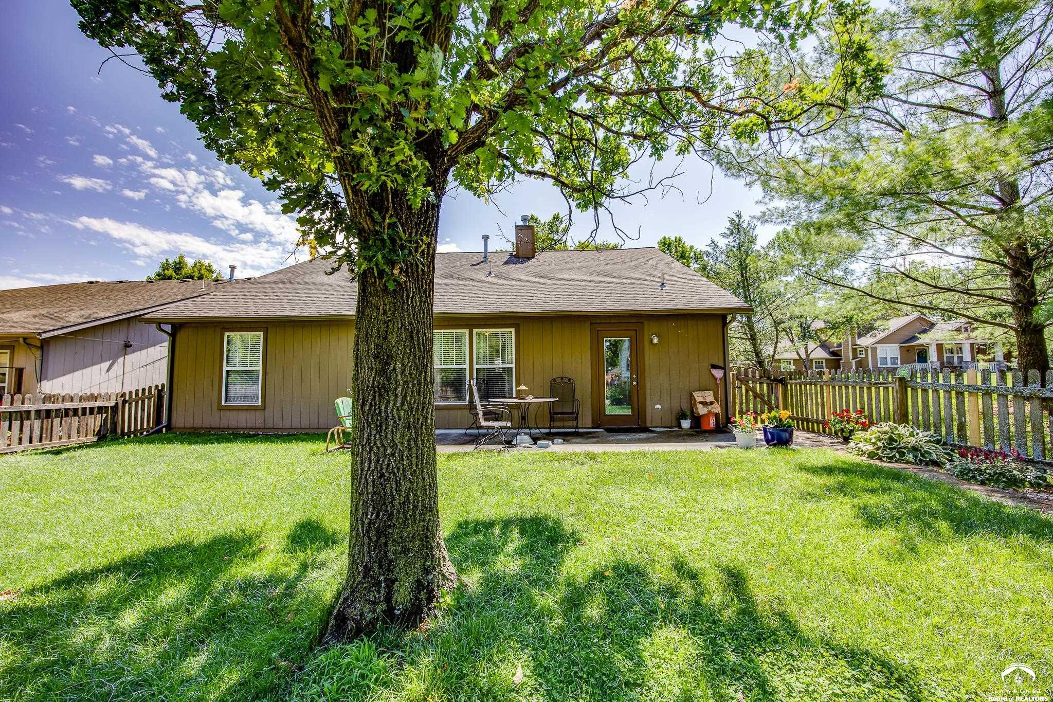 1837 Delaware Street Lawrence, KS 66044 - Photo 24 of 28