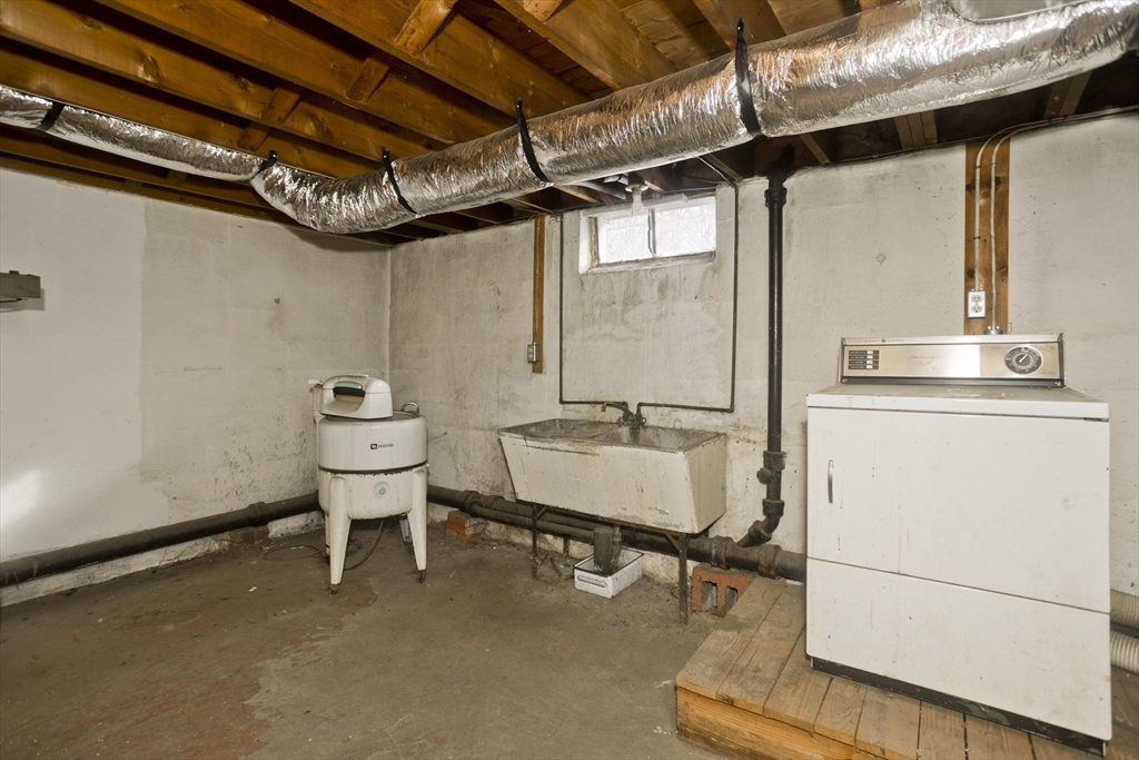 147 Bowles Park Springfield, MA 01104 - Photo 28 of 30
