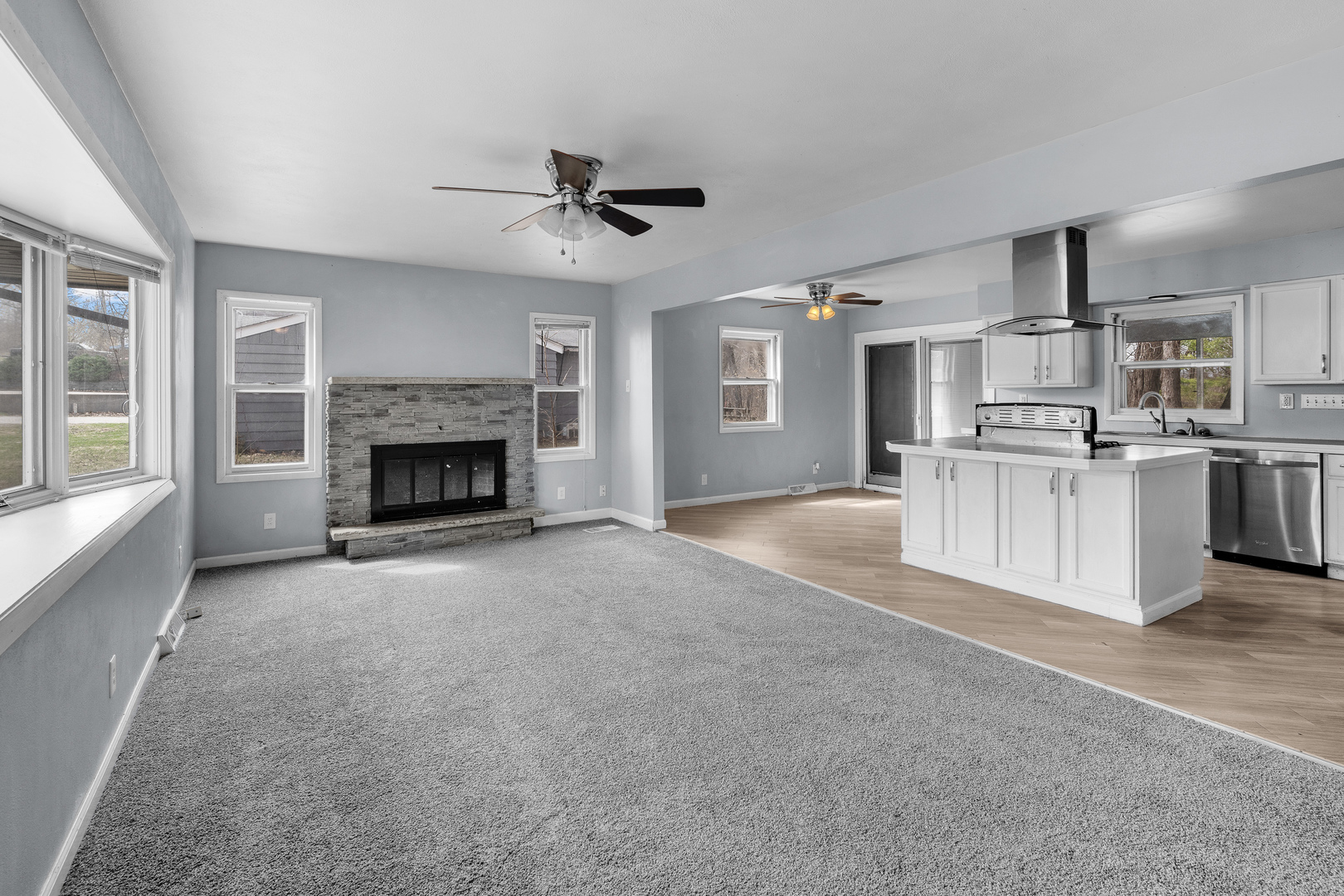 2412 West 3rd Street Coal Valley, IL 61240 - Photo 9 of 34