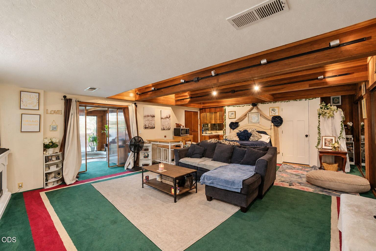 2020 Ridge Way Medford, OR 97504 - Photo 14 of 27 Gallery Image 14