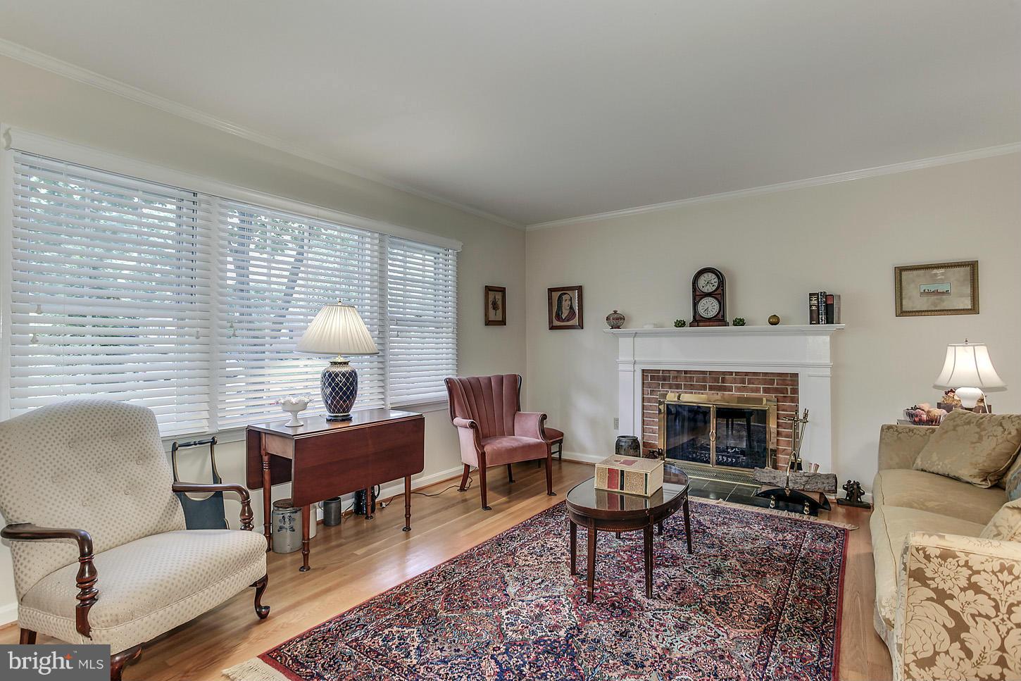 1804 Old Stage Road Alexandria, VA 22308 - Photo 7 of 30 Living Room