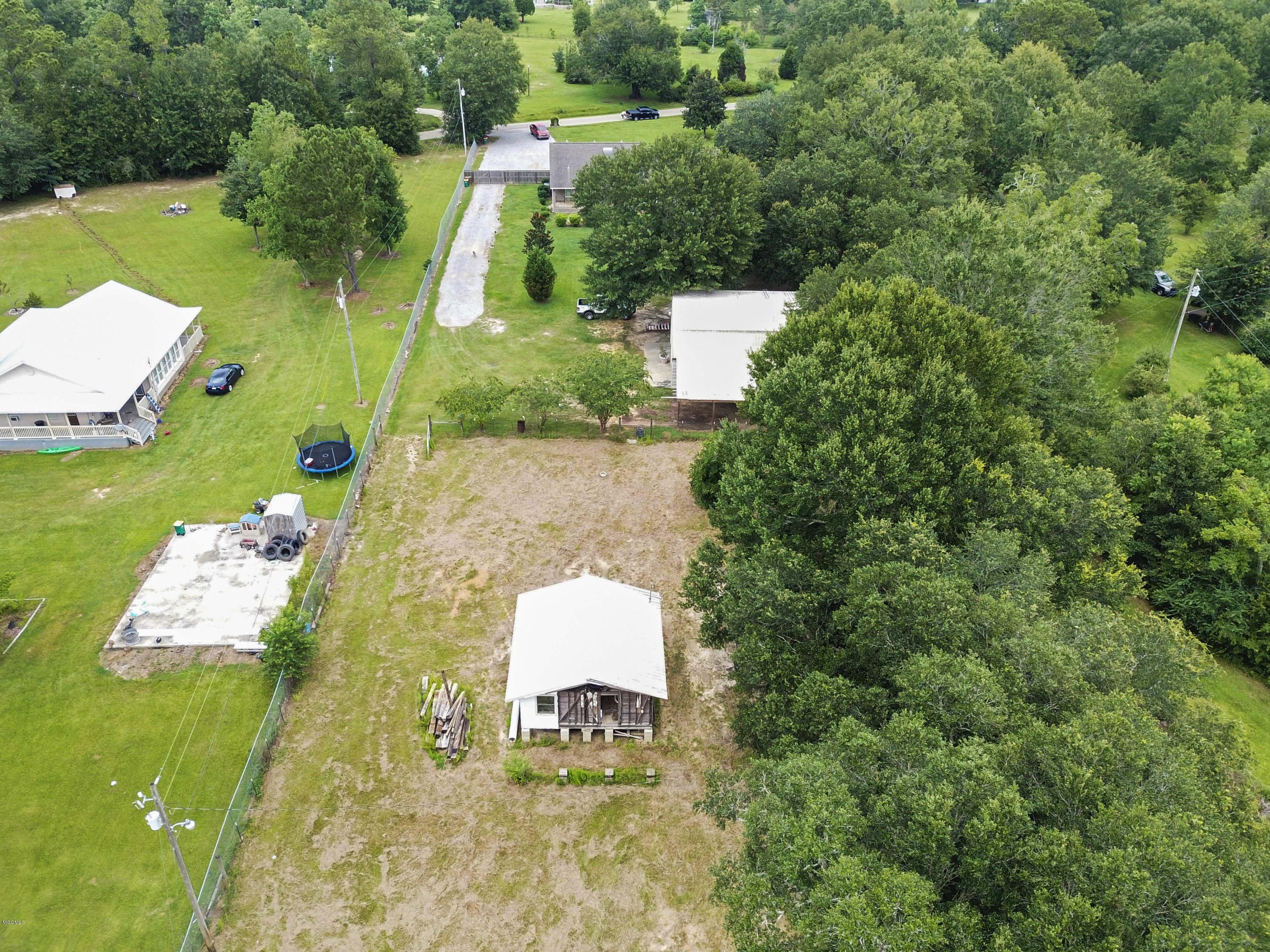 24025 Placide Road Pass Christian, MS 39571 - Photo 35 of 40 035