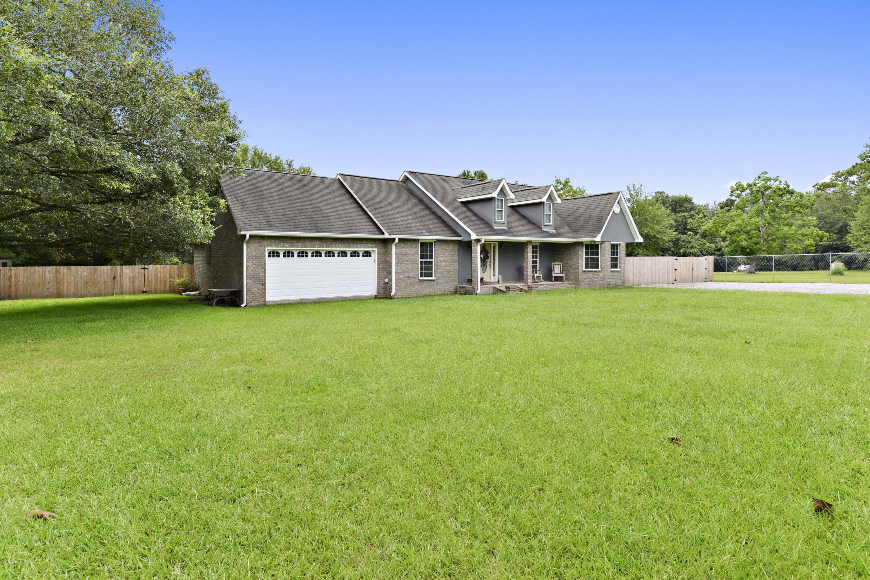 24025 Placide Road Pass Christian, MS 39571 - Photo 5 of 40 004