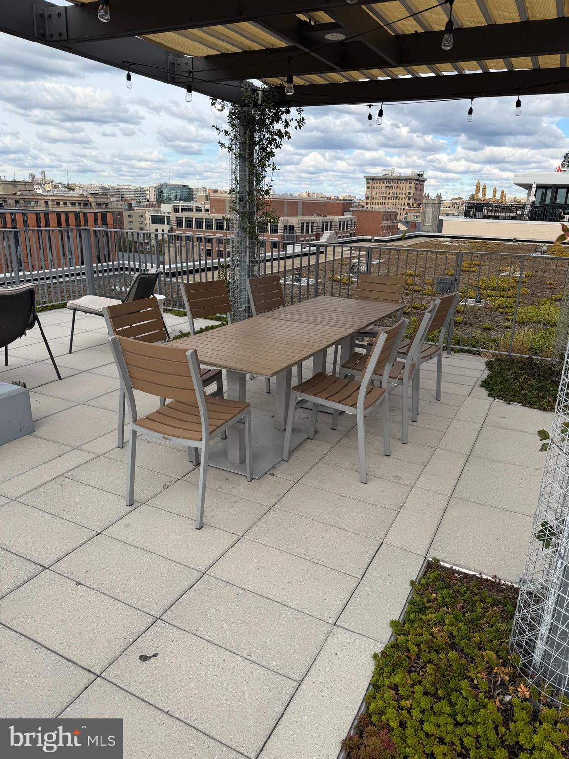 1 Scott Circle Northwest, Unit 708 Washington, DC 20036 - Photo 35 of 55