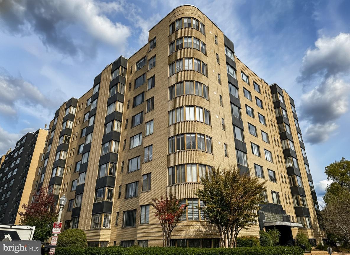 1 Scott Circle Northwest, Unit 708 Washington, DC 20036 - Photo 4 of 55