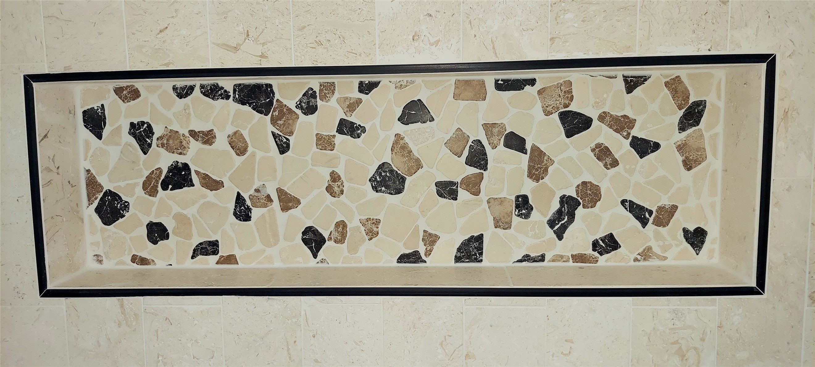 17609 Soapberry Cove Elgin, TX 78621 - Photo 23 of 38 a bathroom with a bathtub and shower curtain