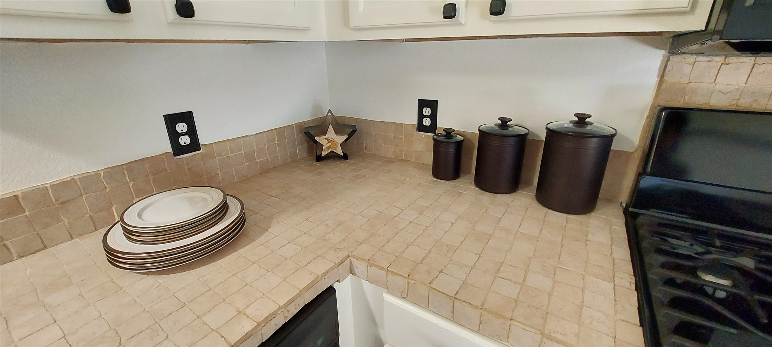 17609 Soapberry Cove Elgin, TX 78621 - Photo 7 of 38 a bathroom with a sink and a mirror