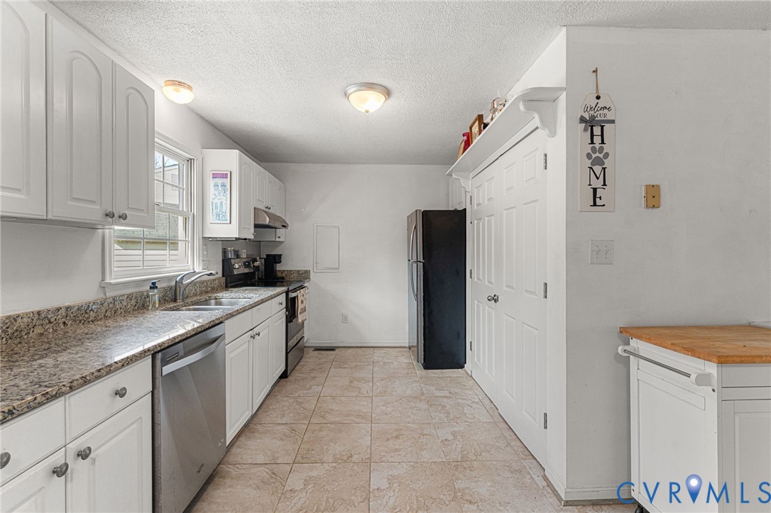 6201 Pointer Terrace North Chesterfield, VA 23237 - Photo 4 of 27