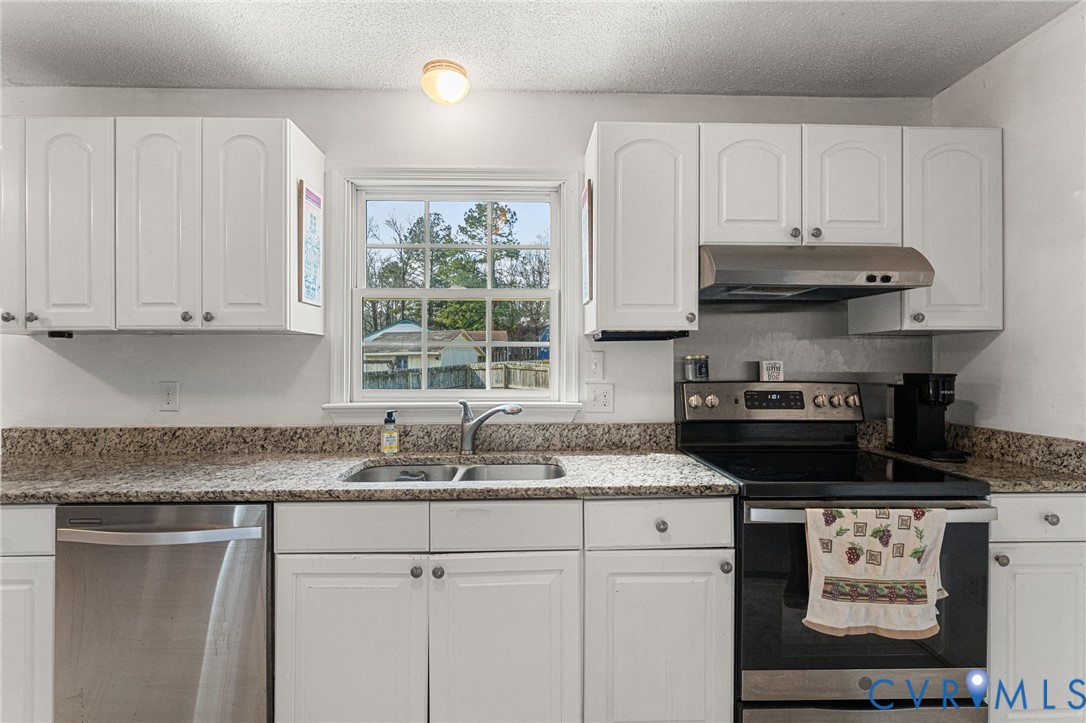 6201 Pointer Terrace North Chesterfield, VA 23237 - Photo 5 of 27