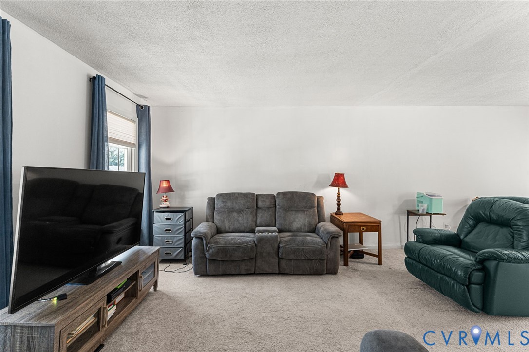 6201 Pointer Terrace North Chesterfield, VA 23237 - Photo 9 of 27