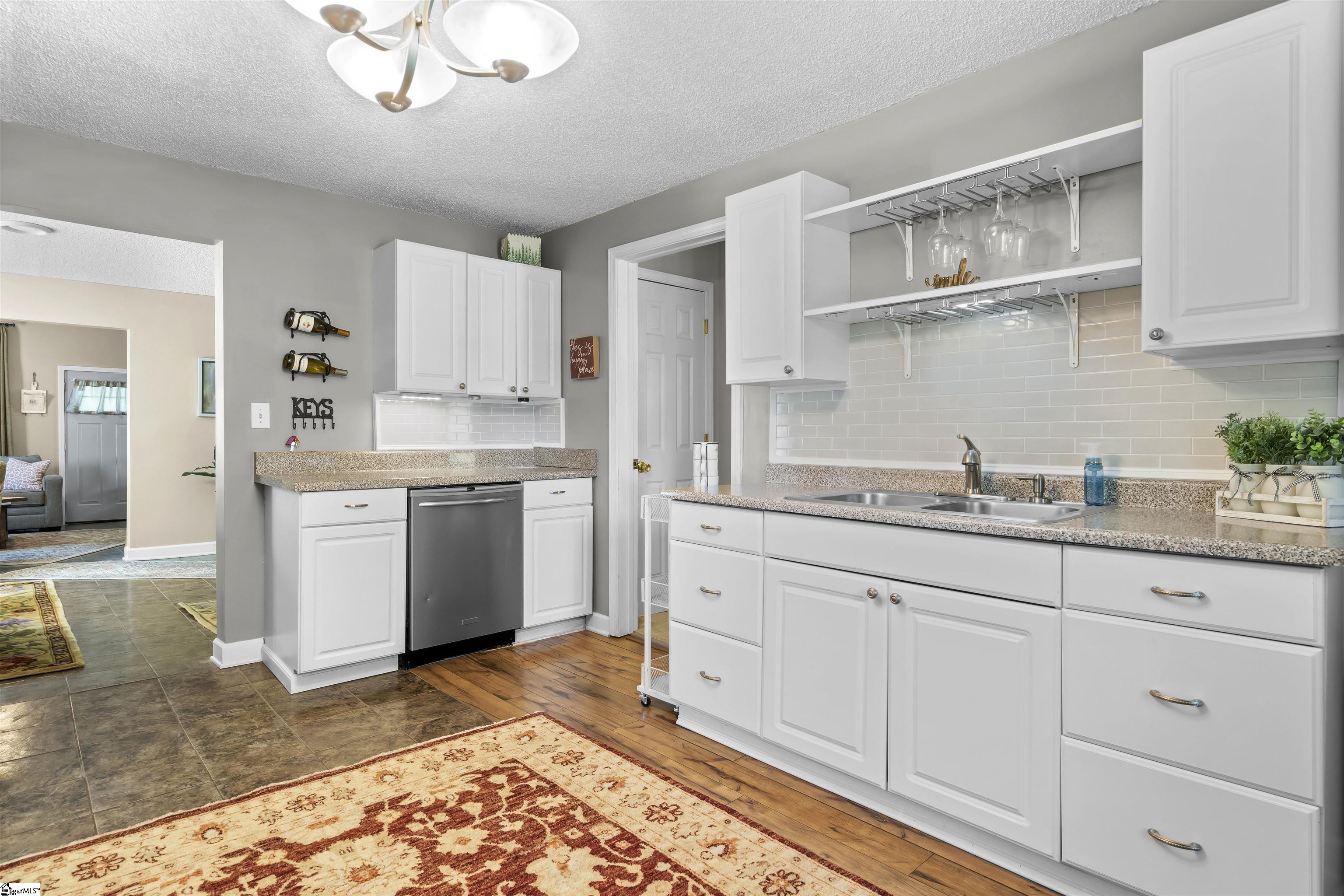 108 Garrison Street Easley, SC 29640 - Photo 9 of 28 Gallery Image 9
