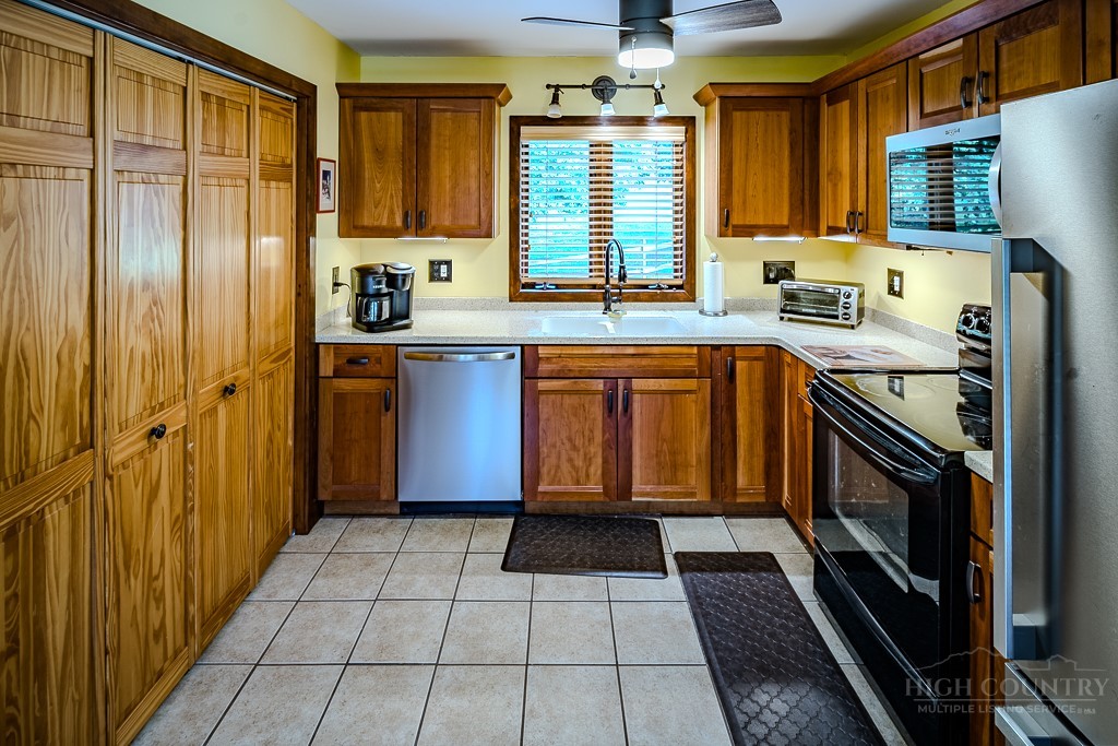 2206 George Hayes Road Boone, NC 28607 - Photo 13 of 31