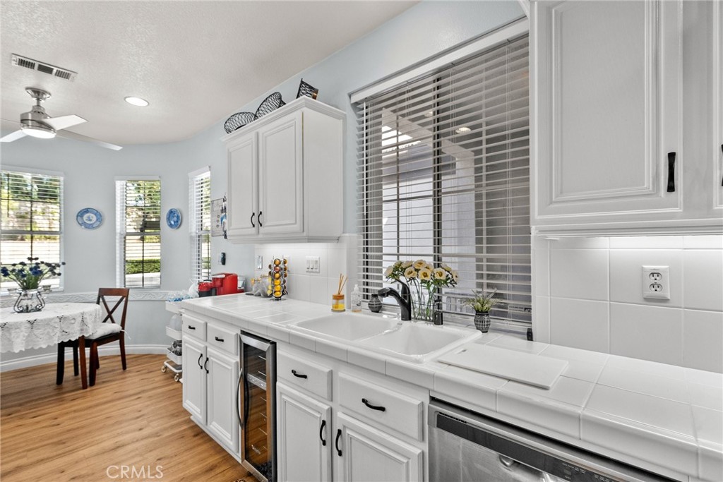 24702 Avignon Drive Valencia, CA 91355 - Photo 11 of 53