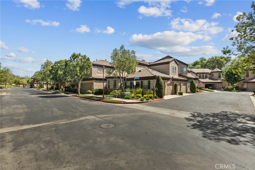 24702 Avignon Drive Valencia, CA 91355 - Photo 3 of 53