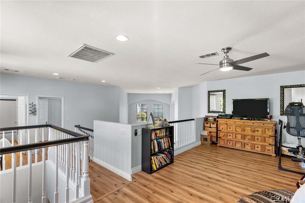 24702 Avignon Drive Valencia, CA 91355 - Photo 32 of 53