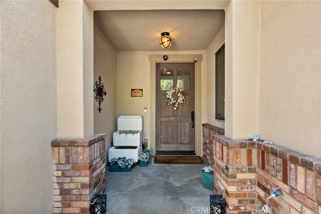 24702 Avignon Drive Valencia, CA 91355 - Photo 5 of 53