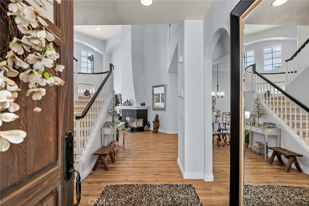 24702 Avignon Drive Valencia, CA 91355 - Photo 6 of 53