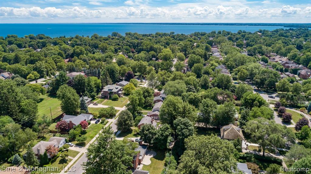 1040 Devonshire Road Grosse Pointe Park, MI 48230 - Photo 3 of 95
