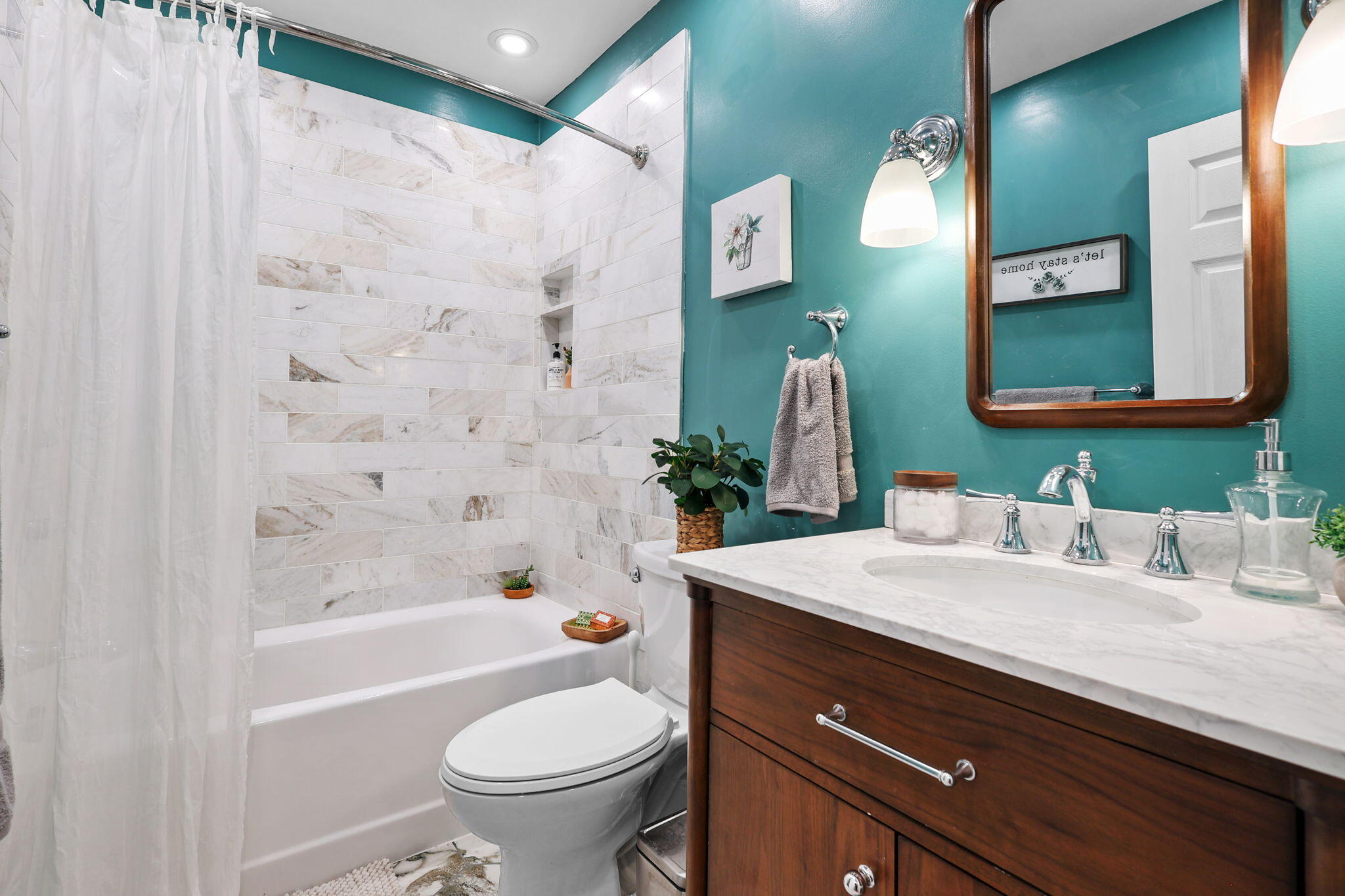 755 Christine Avenue Redding, CA 96003 - Photo 10 of 58 a bathroom with a sink a toilet and shower