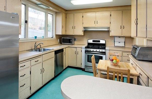 53 Stuart Road Newton, MA 02459 - Photo 4 of 10