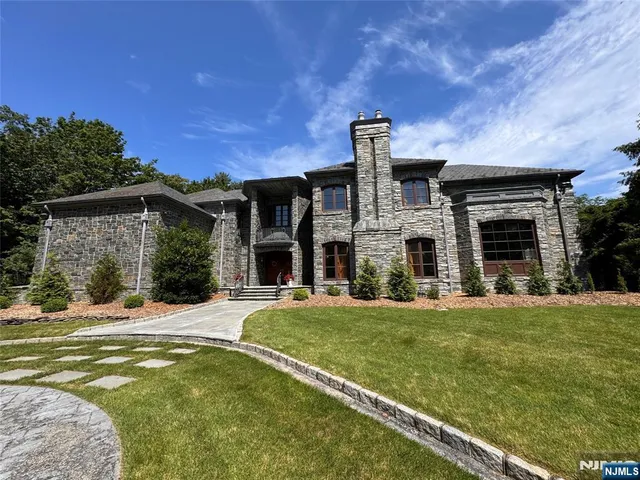 $4,295,000 | 64 Stoney Ridge Road, Saddle River, NJ 07458