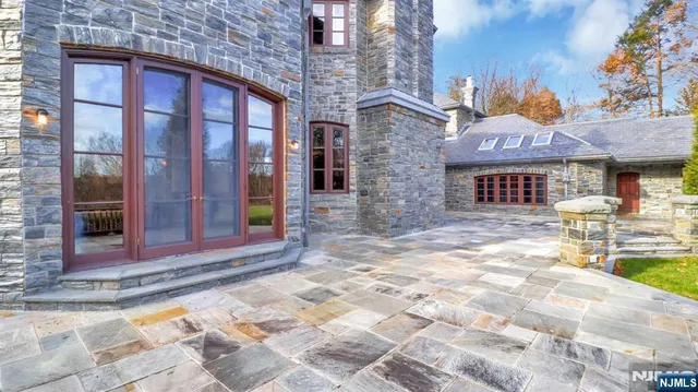 $4,295,000 | 64 Stoney Ridge Road, Saddle River, NJ 07458