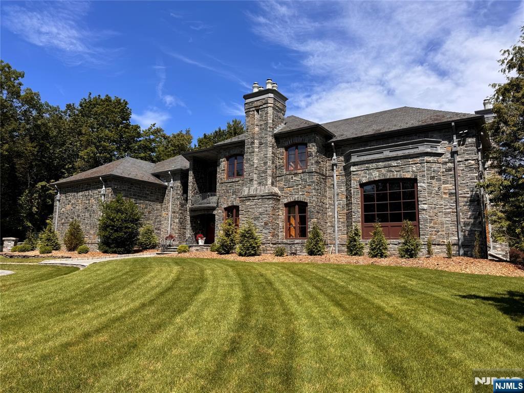 64 Stoney Ridge Road Saddle River, NJ 07458 - Photo 4 of 33