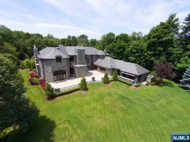 $4,295,000 | 64 Stoney Ridge Road, Saddle River, NJ 07458