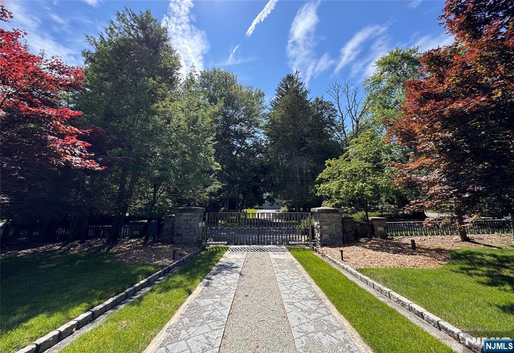 64 Stoney Ridge Road Saddle River, NJ 07458 - Photo 6 of 33