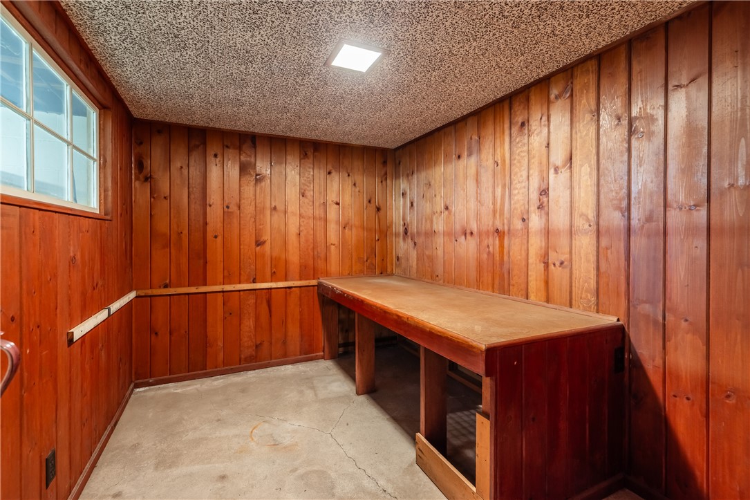 294 Ridgeview Drive Perinton, NY 14445 - Photo 31 of 36 Nice workshop/craft room