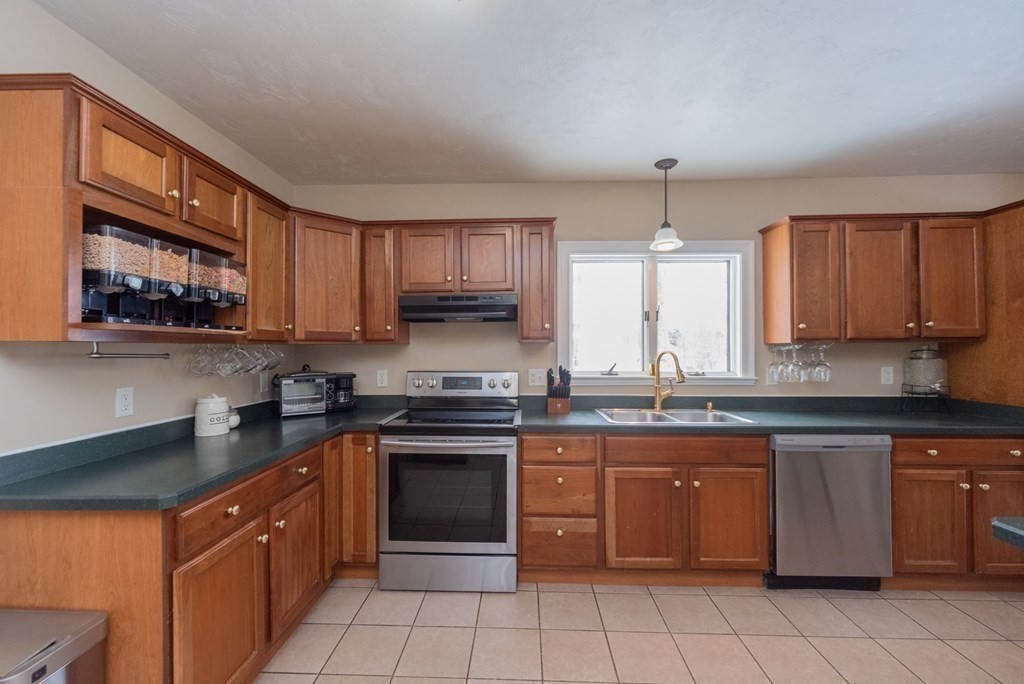 22 Glenwood Road Rutland, MA 01543 - Photo 12 of 41