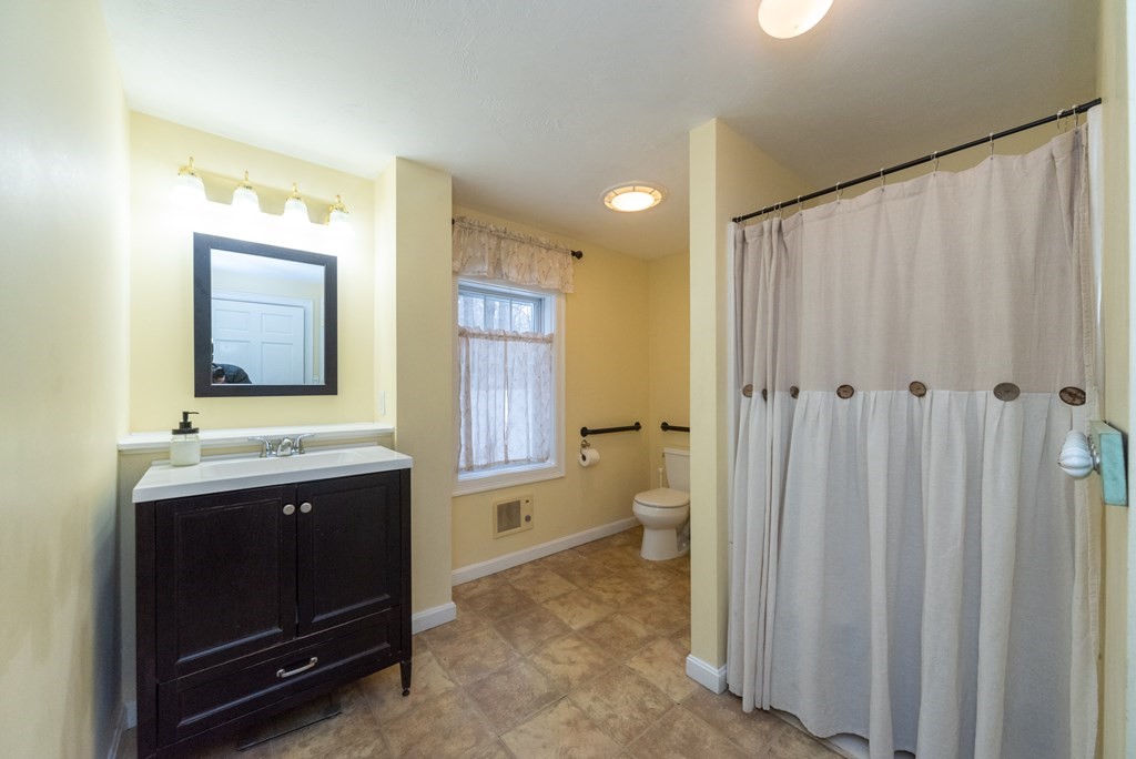22 Glenwood Road Rutland, MA 01543 - Photo 20 of 41