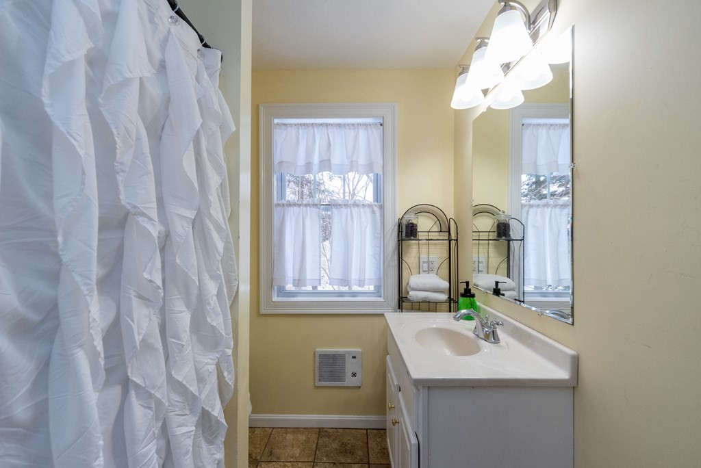 22 Glenwood Road Rutland, MA 01543 - Photo 26 of 41