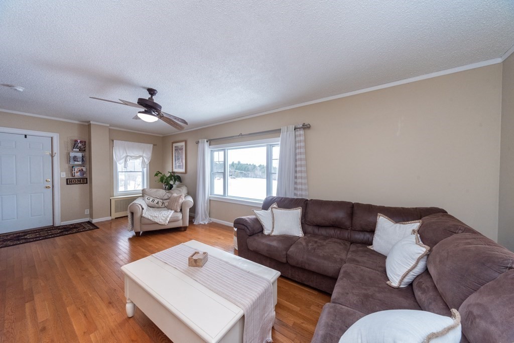 22 Glenwood Road Rutland, MA 01543 - Photo 5 of 41