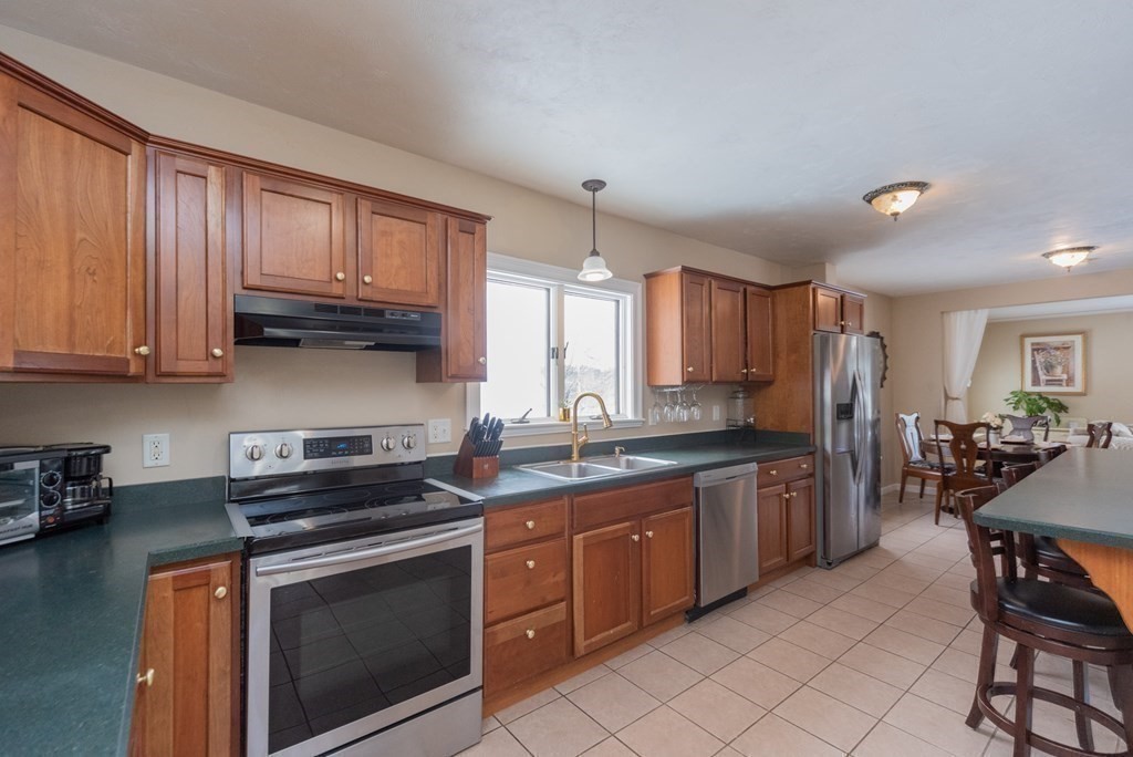 22 Glenwood Road Rutland, MA 01543 - Photo 10 of 41