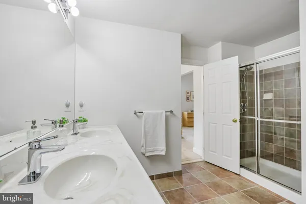 $725,000 | 33 Venuti Drive, Aston, PA 19014