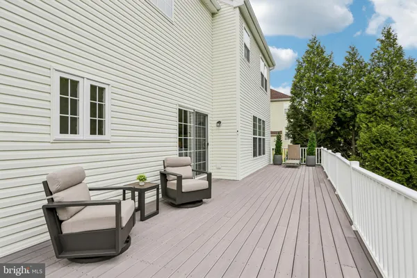 $725,000 | 33 Venuti Drive, Aston, PA 19014