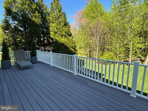 $725,000 | 33 Venuti Drive, Aston, PA 19014