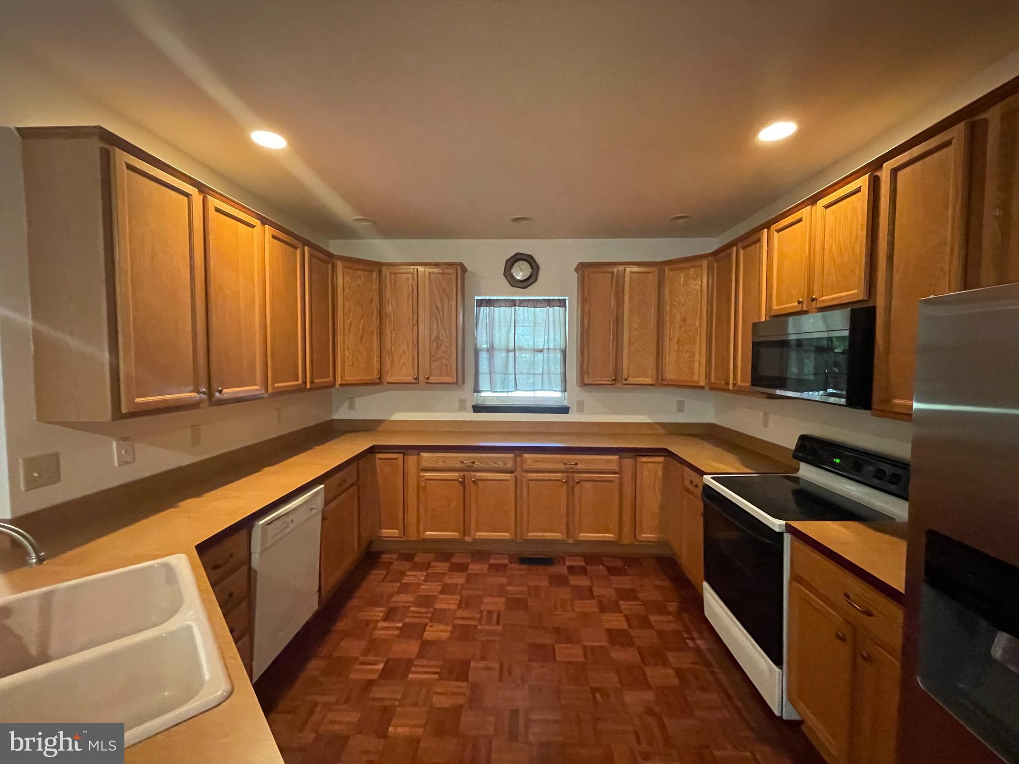 8795 Lowell Road Pomfret, MD 20675 - Photo 9 of 33
