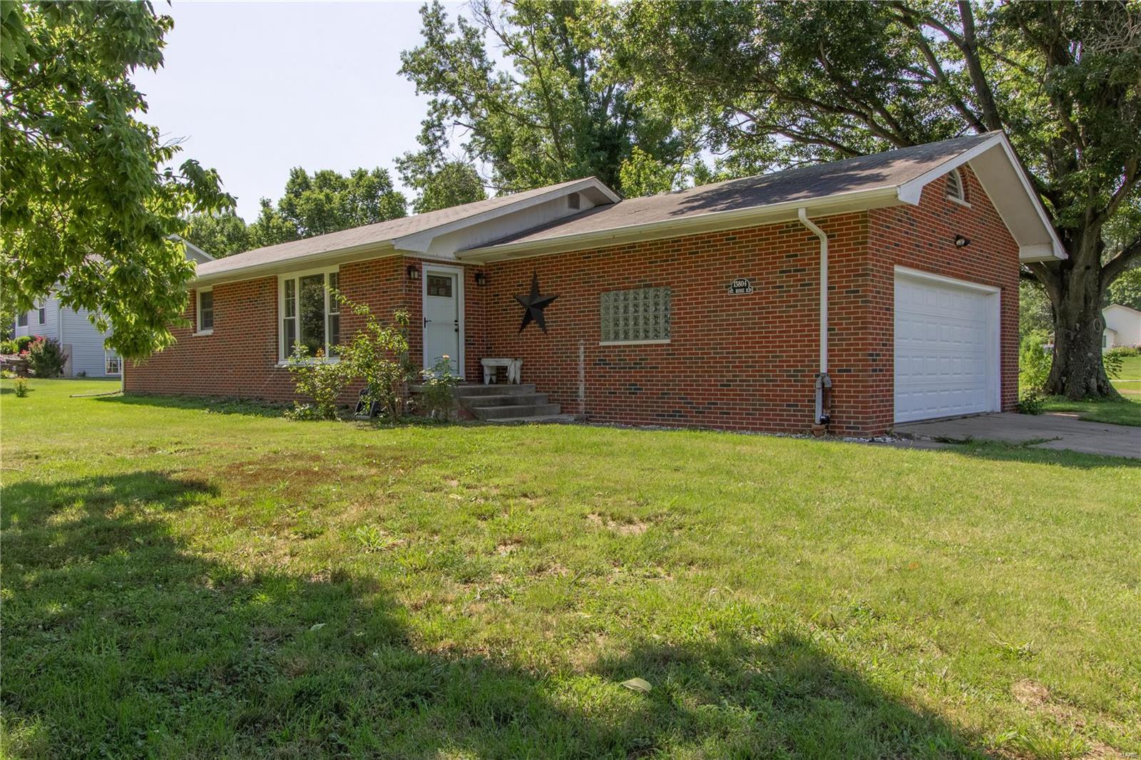 13804 St Rose Road Highland, IL 62249 - Photo 1 of 27