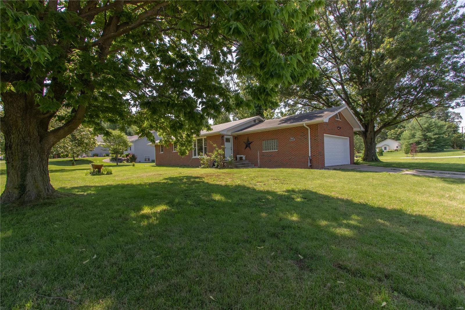13804 St Rose Road Highland, IL 62249 - Photo 22 of 27