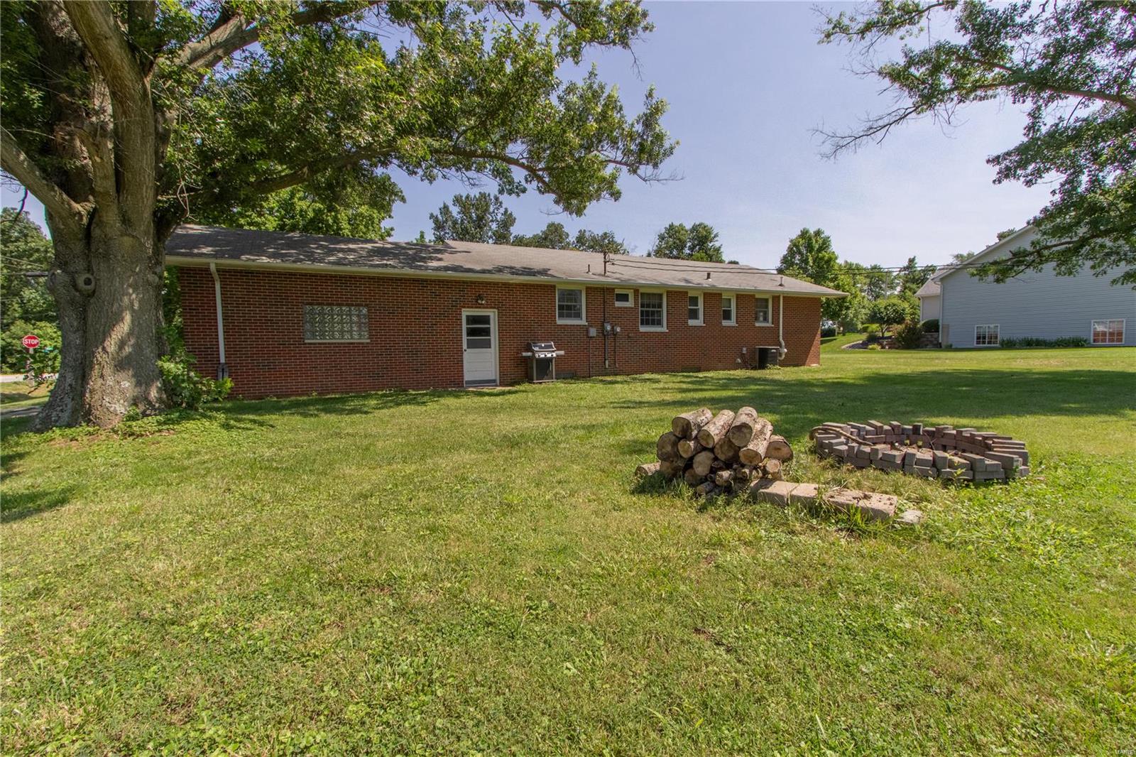 13804 St Rose Road Highland, IL 62249 - Photo 24 of 27