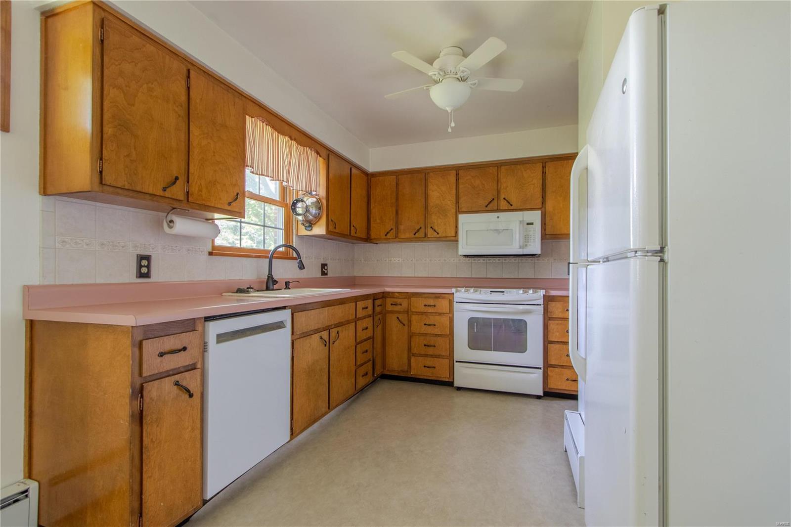 13804 St Rose Road Highland, IL 62249 - Photo 8 of 27