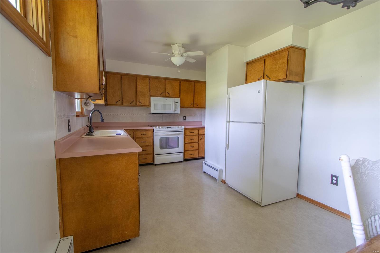 13804 St Rose Road Highland, IL 62249 - Photo 9 of 27