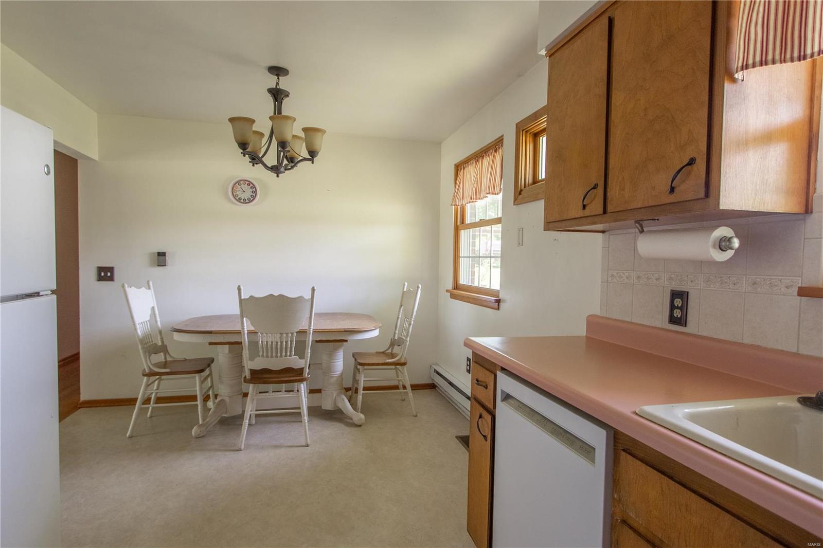 13804 St Rose Road Highland, IL 62249 - Photo 10 of 27