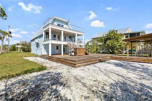 a front view of house with yard