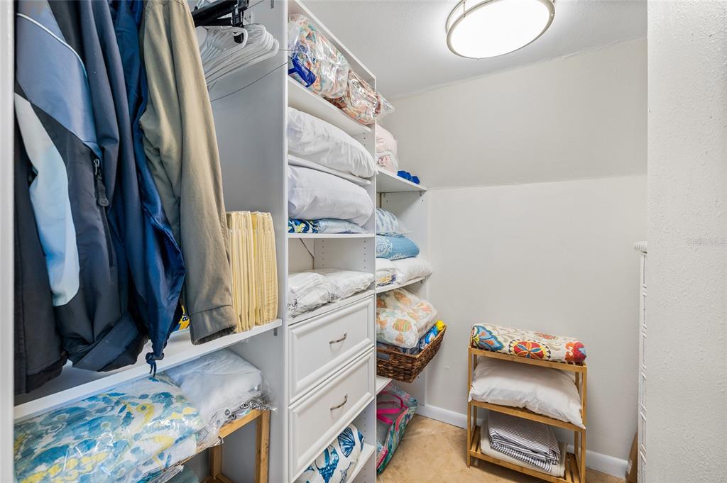 9664 Privateer Road Boca Grande, FL 33921 - Photo 28 of 66 a utility room with dryer and washer