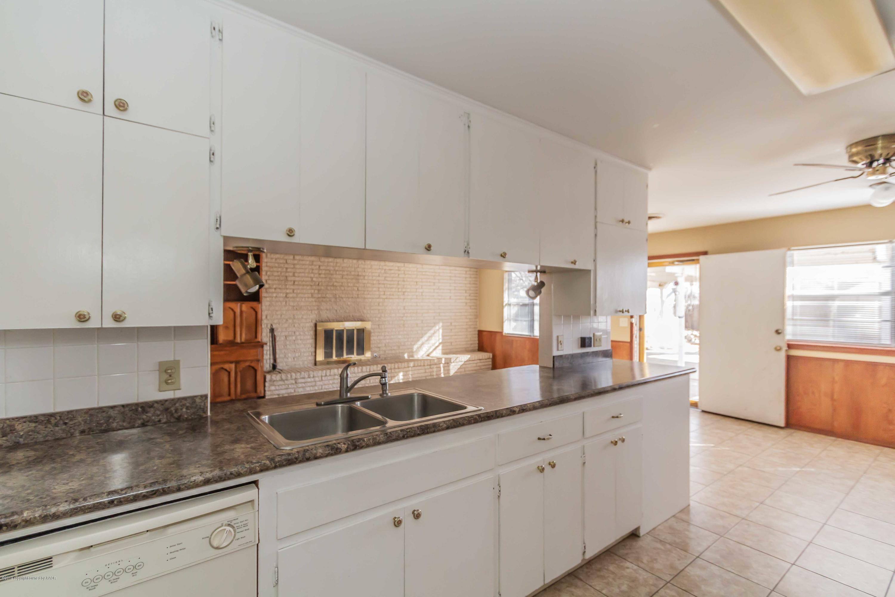 3313 Kingston Road Amarillo, TX 79106 - Photo 12 of 41 KITCHEN VIEW 3